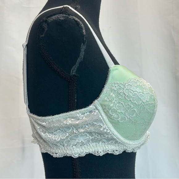 Victoria’s Secret dream angels light pastel mint green lace bra lined demi 36C - Picture 2 of 11